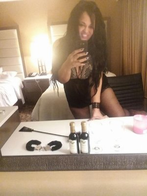 Syna erotic massage in Four Corners